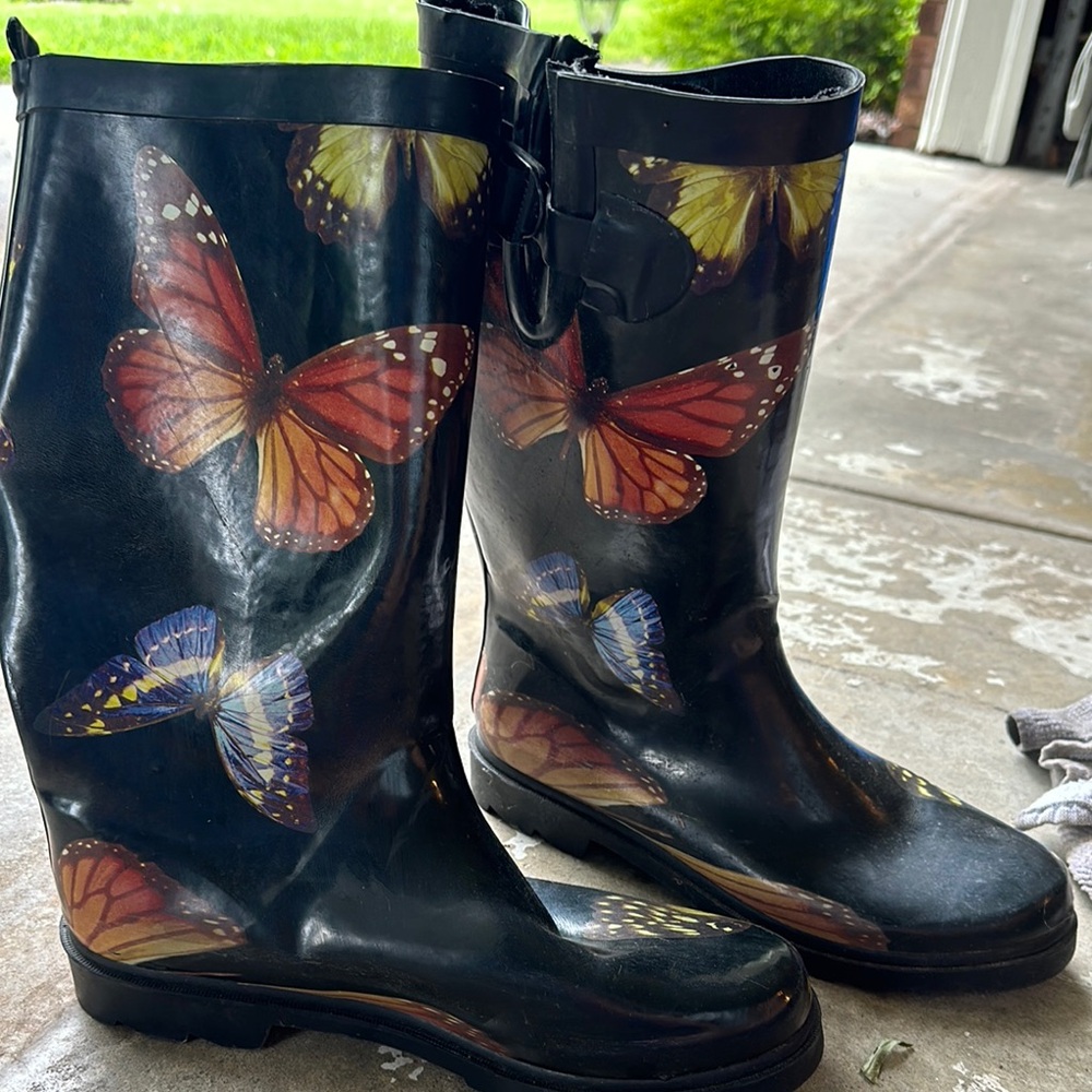 Capelli of New York Black Butterfly Rain Boots